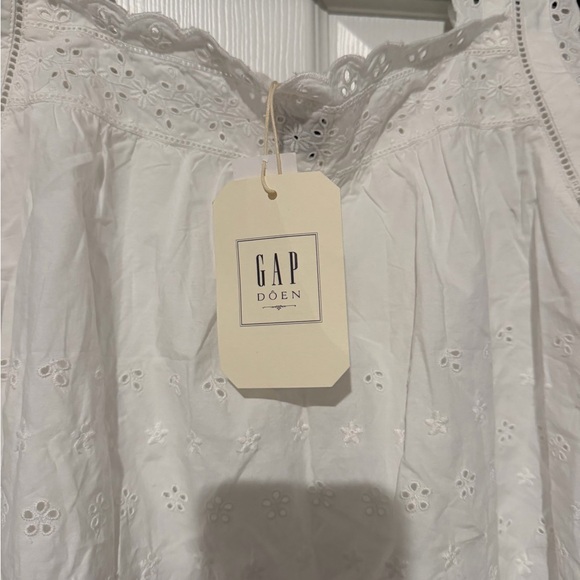 GAP X DOEN Eyelet Top - Picture 7 of 7